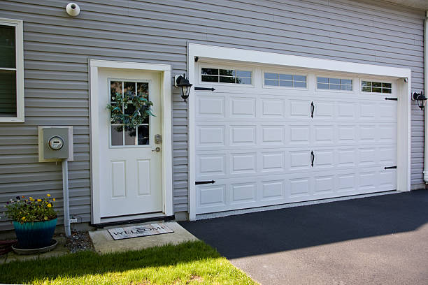 24/7 Emergency Garage Door Panel Replacement experts in Central City, KY